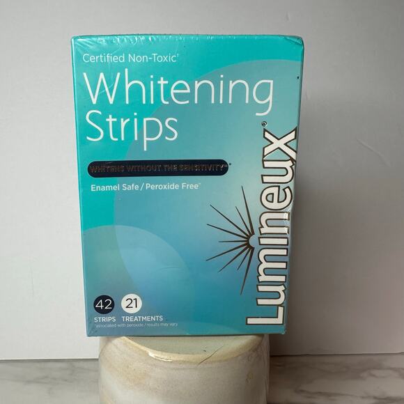 Luminuex Whitening Strips 42 Count 21 Treatments Enamel Safe Peroxide Free NEW - Picture 1 of 5